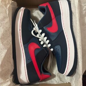 Nike Air Force 1 GS in Gray and White